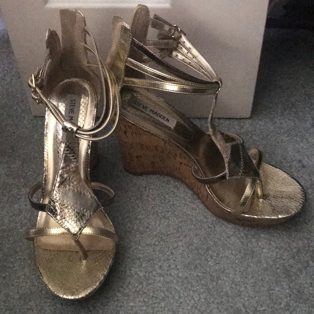 Steve Madden wedges